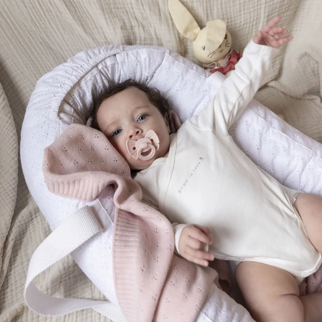 Bärbart Baby Nest - Embroidery Anglaise